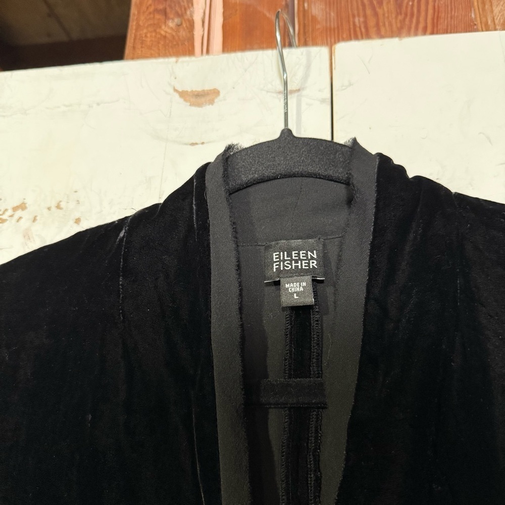 Eileen Fisher Velvet Button Up Jacket Long Sleeve Black Size Large Silk Top - Picture 4 of 14